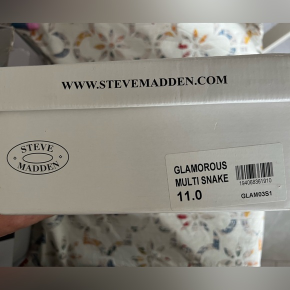 Steve Madden Glamorous multi color snakeskin heels in size 11. - Picture 2 of 4